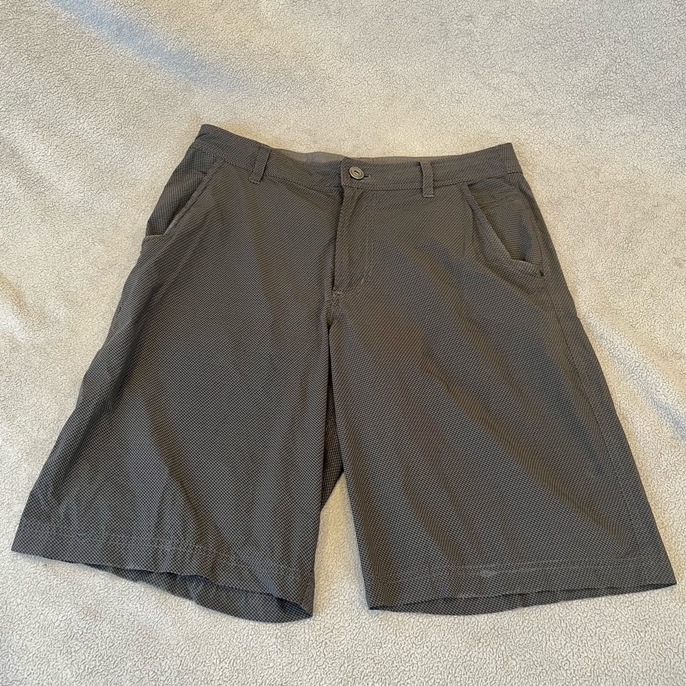 Lululemon Golf/Yoga/Swim Shorts sz: 32